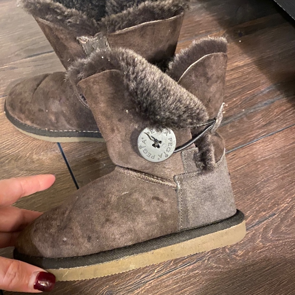 Pegis toddler Girls ugg like Boots sz 13